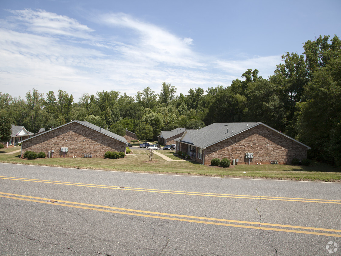 Building Photo - Woodcreek Senior Living - 62 years and older