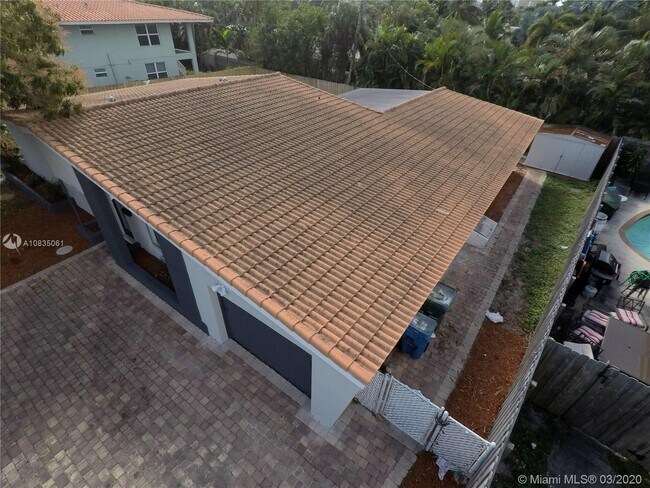 Foto del edificio - 3345 NE 20th Ave