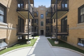 Building Photo - 2237 N Bissell St