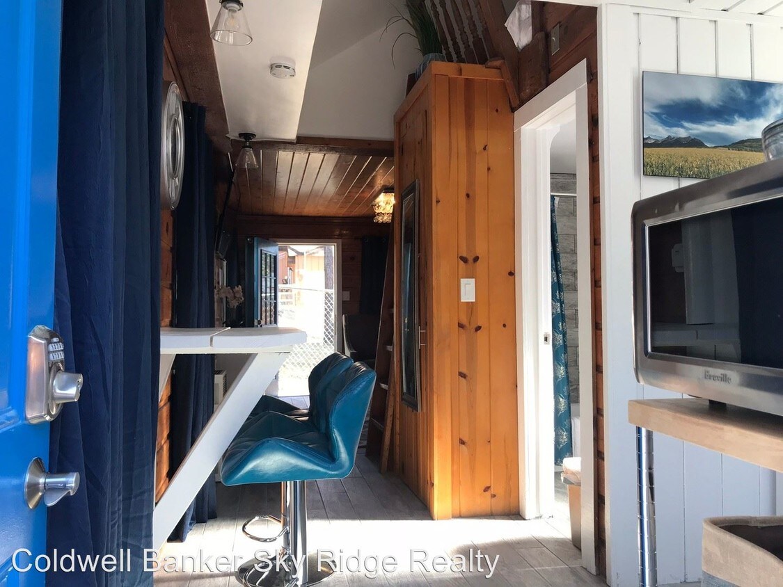 Foto principal - Studio, 1 bath Apartment - 528 Cottage Ln