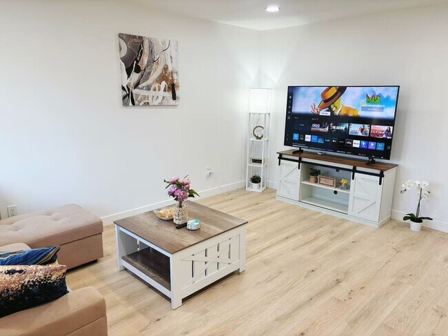 Foto del edificio - 1567 Leroy St