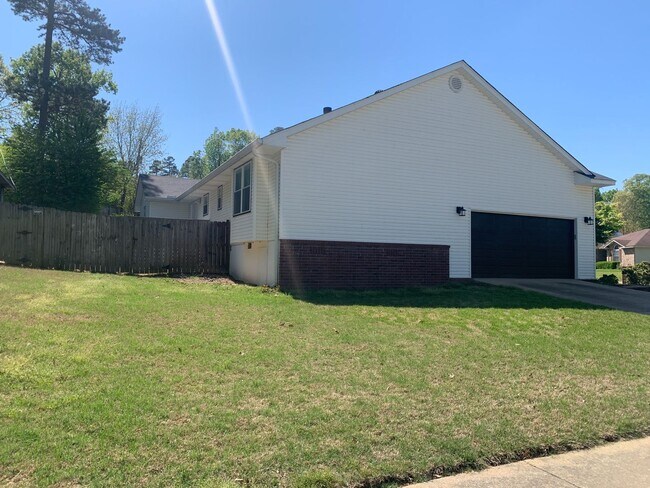 Foto del edificio - 1 Summer Ridge Ct