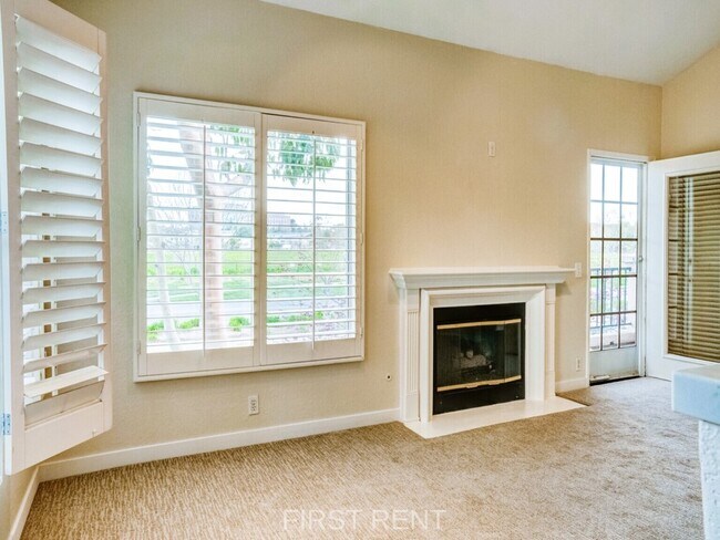 Building Photo - 7204 Shoreline Dr