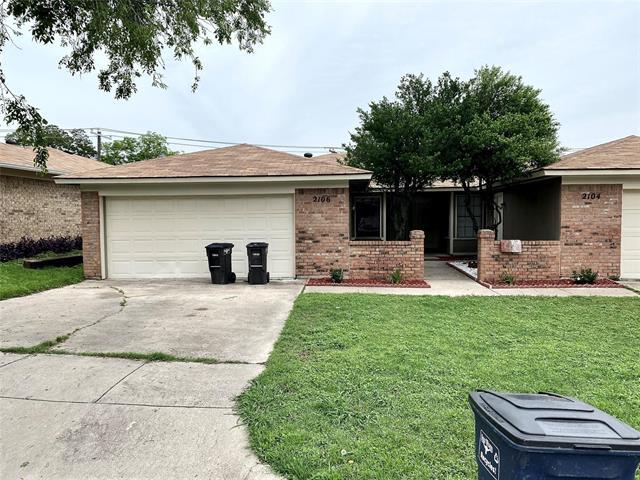 Building Photo - 2104 Mistletoe Ave