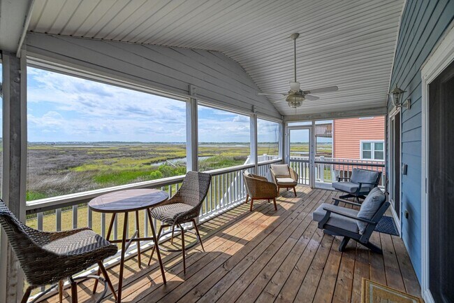 Foto del edificio - PRICE REDUCED- MY HAPPY PLACE 2.0 NOW WELCOMING YOUR FURRY FRIENDS