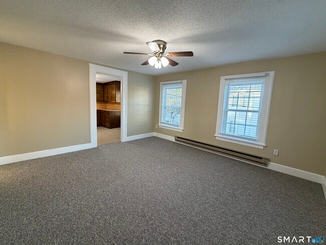 Building Photo - 38 Twining St