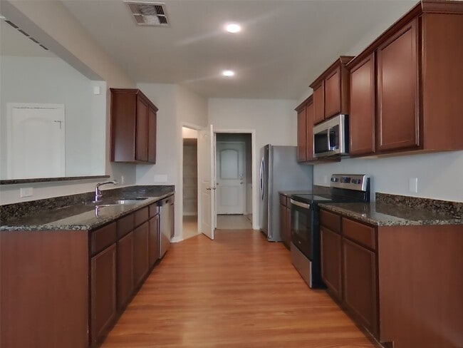 Foto del edificio - 216 Elm Patch Dr