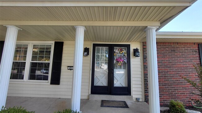 Foto del edificio - 874 Hollyridge Dr