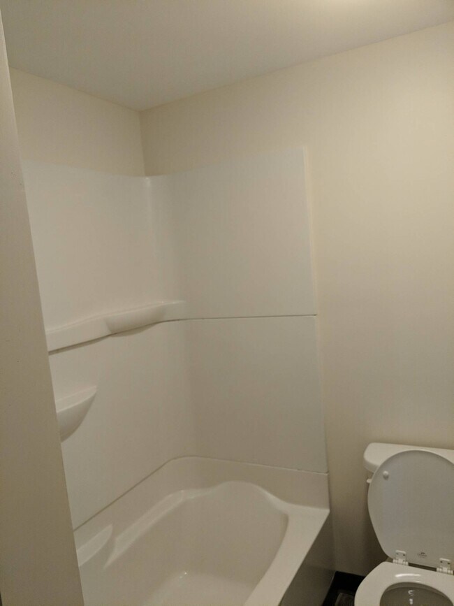 Foto del edificio - 1574 Springdale Rd