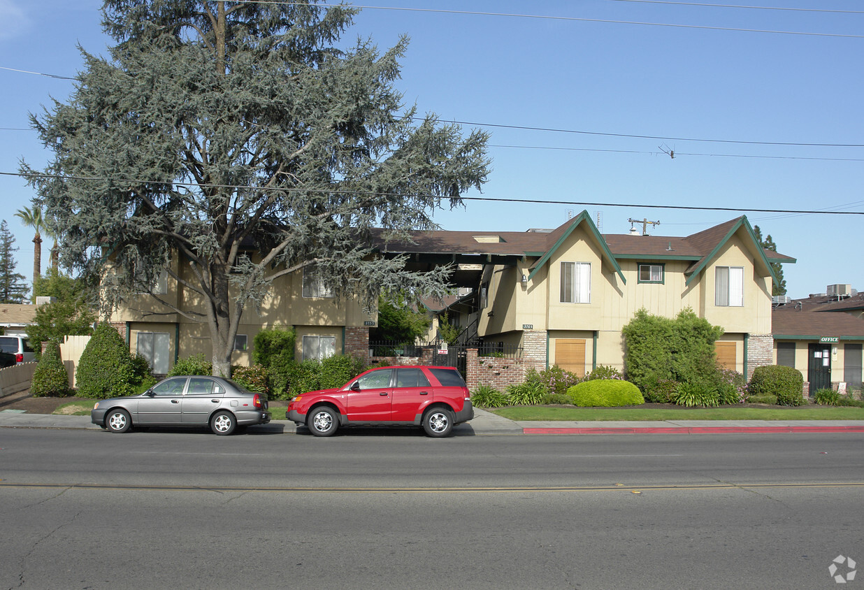 Primary Photo - Millbrook Pines Apartment