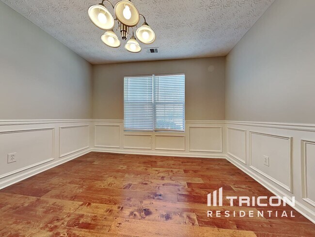 Building Photo - 140 Avery Dr
