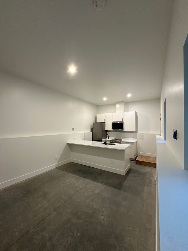 Building Photo - 505 Co Rd 528