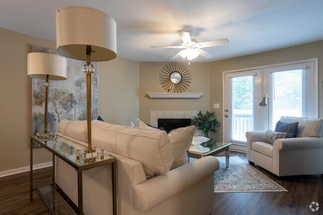 2 habitaciones, 2 baños, Barbaretta, 1024 pies cuadrados - South Pointe Apartments and Homes