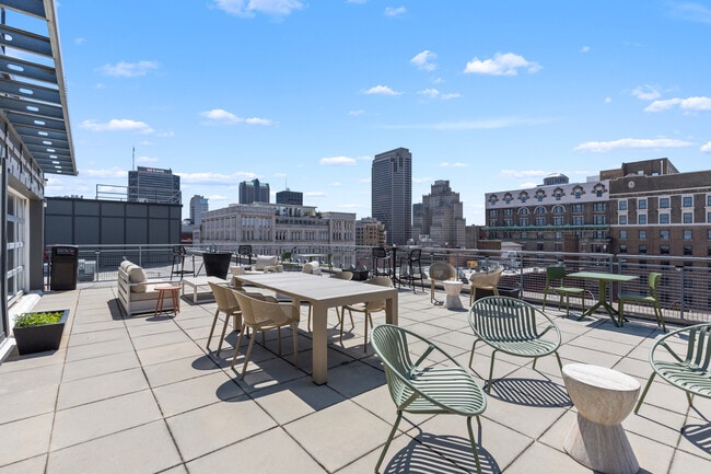 Building Photo - Bogen Lofts