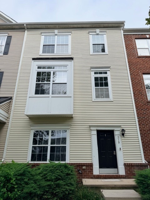 Building Photo - 319 S Parkway Dr