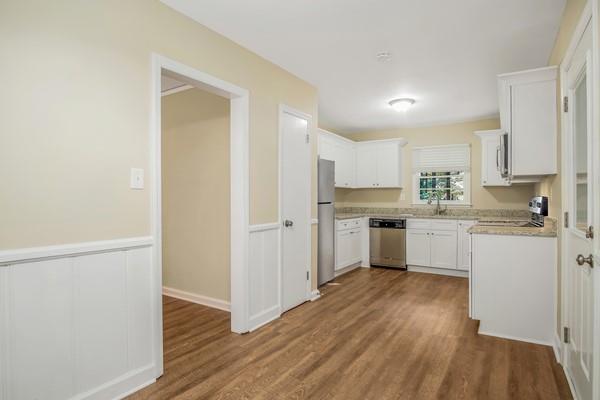 Foto del edificio - 2364 Farley St