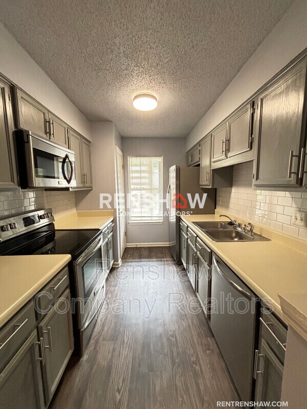 Foto del edificio - 2224 Curbertson Cove