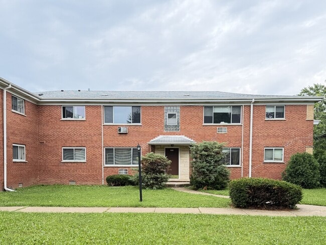 Building Photo - 1302 Carol St