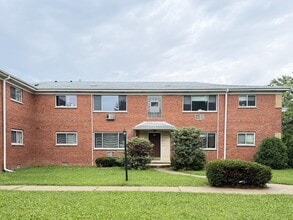 Building Photo - 1302 Carol St