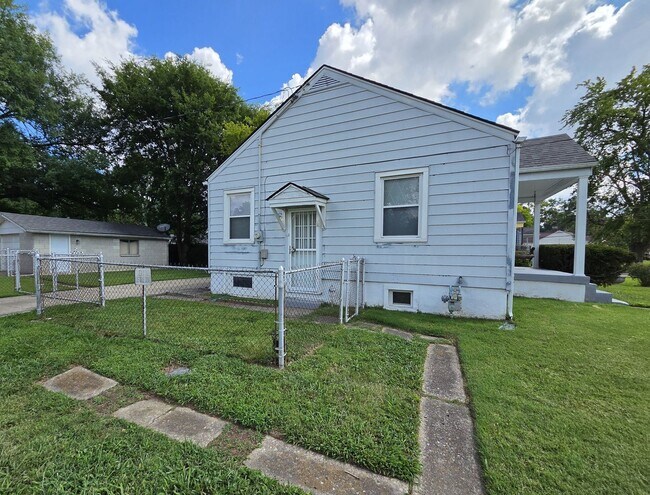 Building Photo - 1091 Bicknell Ave