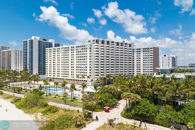 Foto del edificio - 2899 Collins Ave