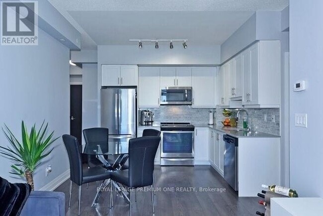 Building Photo - 3700 Hwy 7