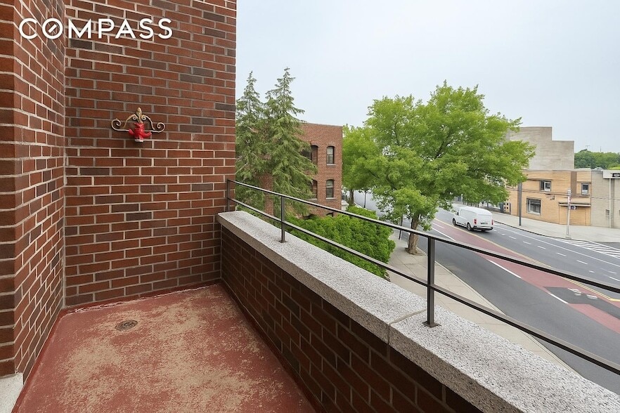 Building Photo - 1466 E Gun Hill Rd