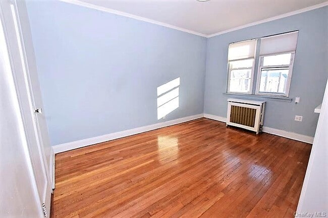 Foto del edificio - 42-10 50th Ave