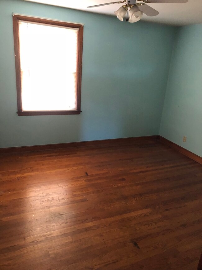 Building Photo - 1414 Marquette Ave