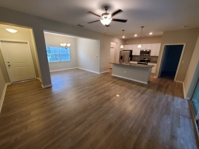 Building Photo - 4165 Twinbush Terrace