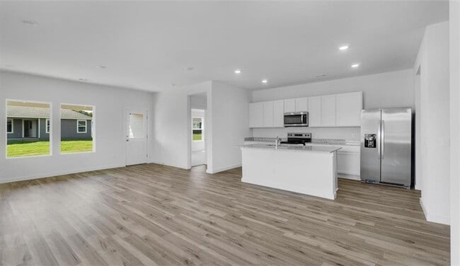 Foto del edificio - 206 NW Pinwheel St