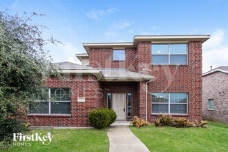 Building Photo - 1215 Jewel Ln