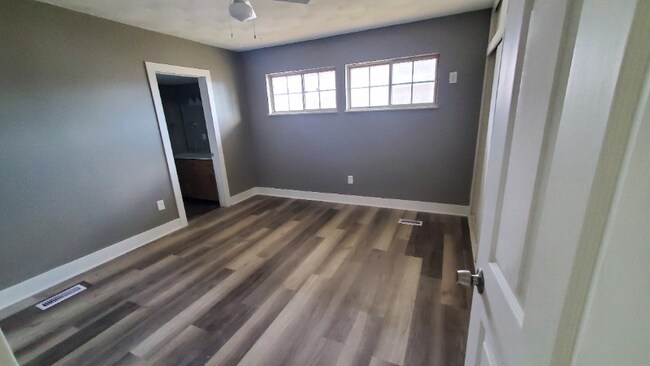 Foto del edificio - 408 Chaucer Rd