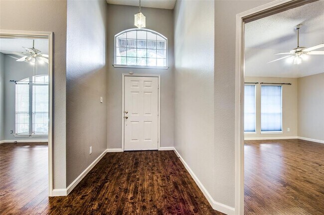 Building Photo - 6304 Charleston Dr