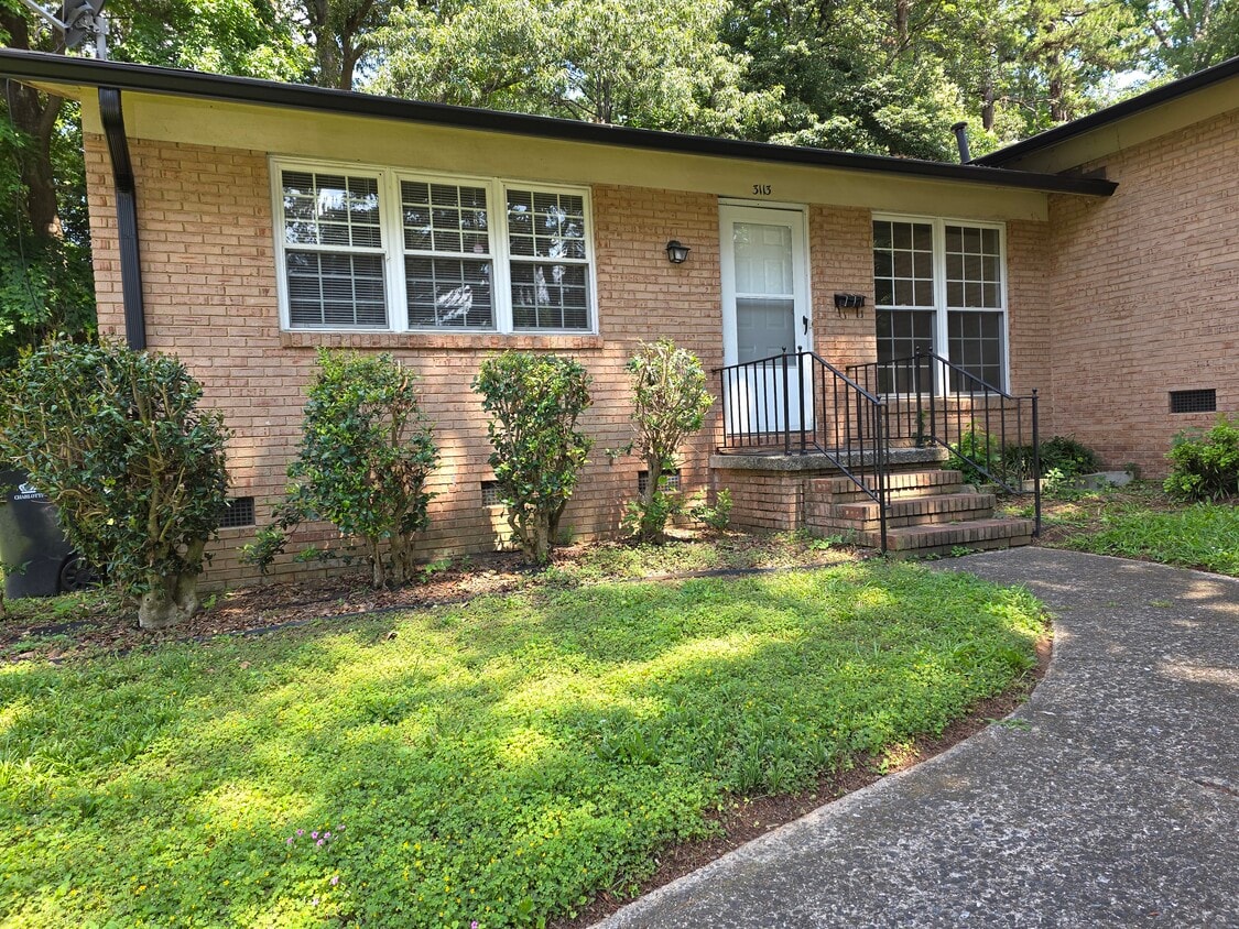 Foto principal - 3113 Erskine Dr