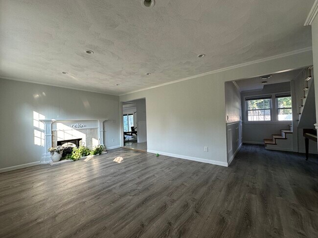 Building Photo - 343 Woburn St
