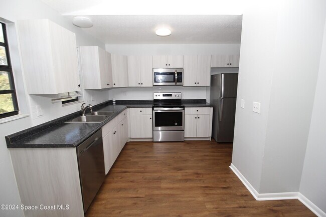 Foto del edificio - 440 Mercury Ave SE