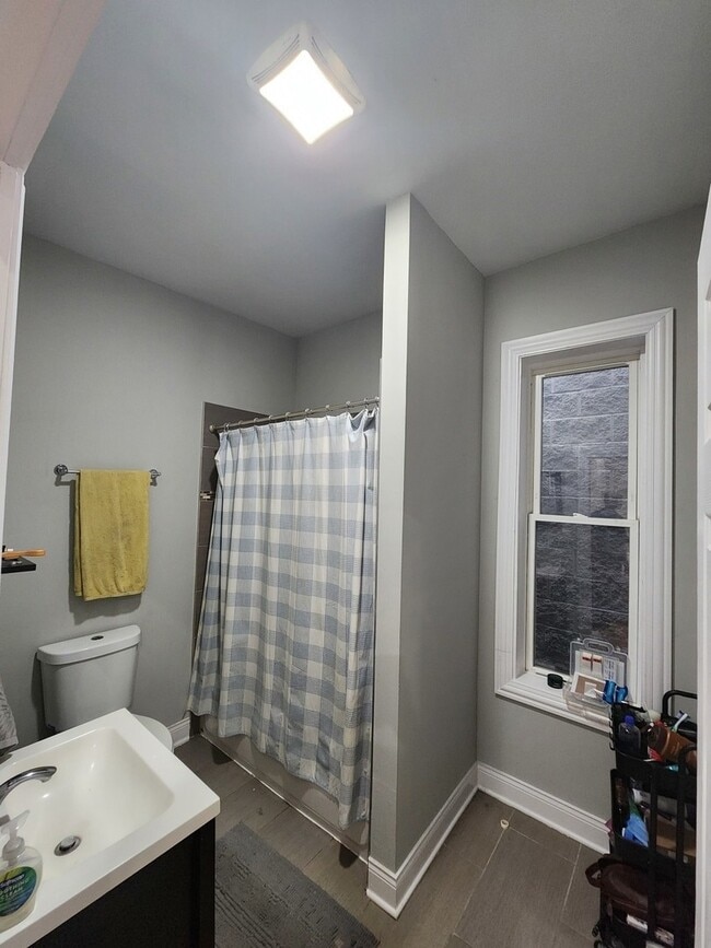 Building Photo - 1708 S Morgan St