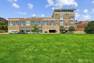 Building Photo - 358 Rector St