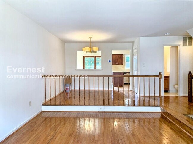 Foto del edificio - 7386 Hidden Knolls Ct