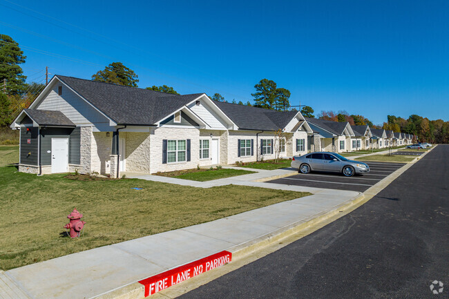 Cruce Marshall - Marshall Crossing - Senior Housing