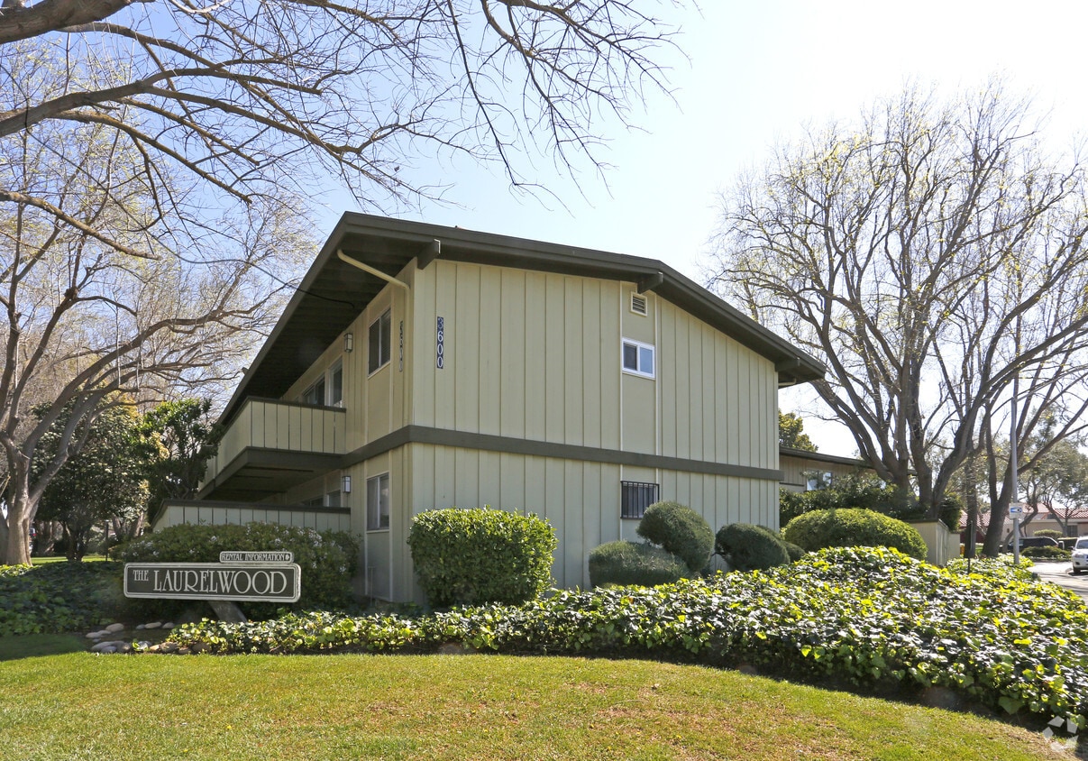 The Laurelwood Apartments in Santa Clara, CA