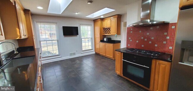 Foto del edificio - 2521 Farrier Ln