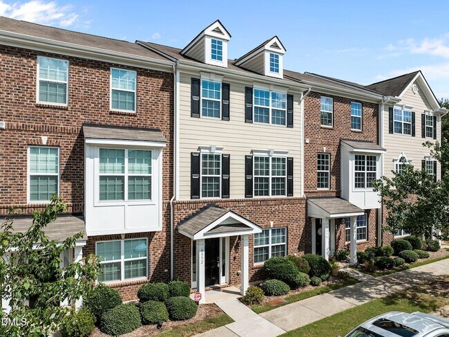 Building Photo - 6052 Kentworth Dr