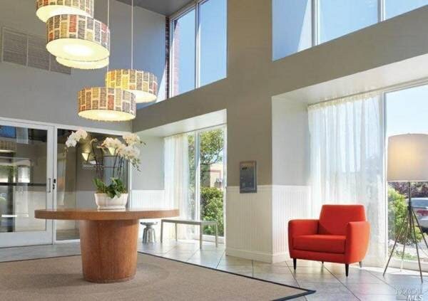 Foto del edificio - 6400 Christie Ave