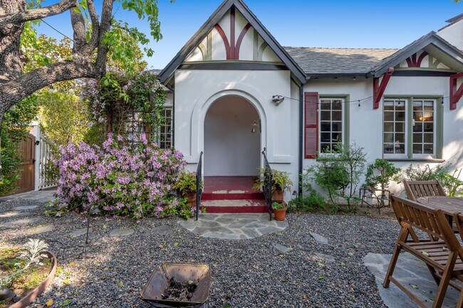 Foto del edificio - 1836 W Silver Lake Dr