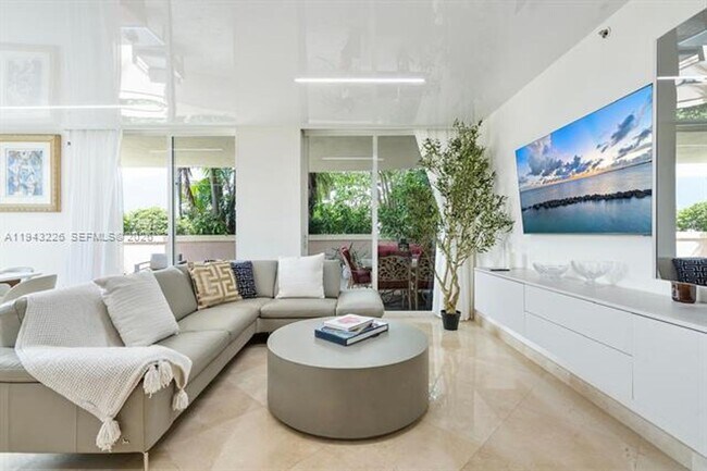 Photo - 17555 Atlantic Blvd Apartment