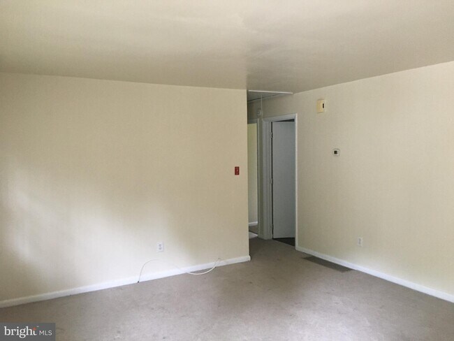 Building Photo - 133 Lincoln Dr