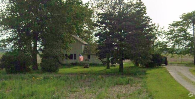 Building Photo - 620 N Graytown Rd