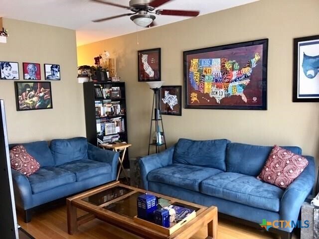 Foto del edificio - 13420 Lyndhurst St